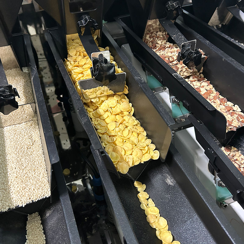 鳥飼料 プリファブリック バッグ パッキング マシン 犬用 猫用 食品 包装 マシン 多機能 粒子 包装 設備 多頭 計量 機械