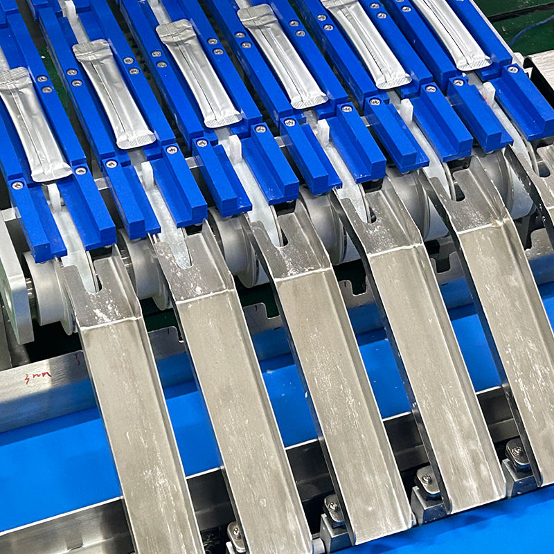 自動マルチレーンサシェ包装マルチレーントラックケチャップ液体サシェ包装機マルチレーンハニーサシェ包装機