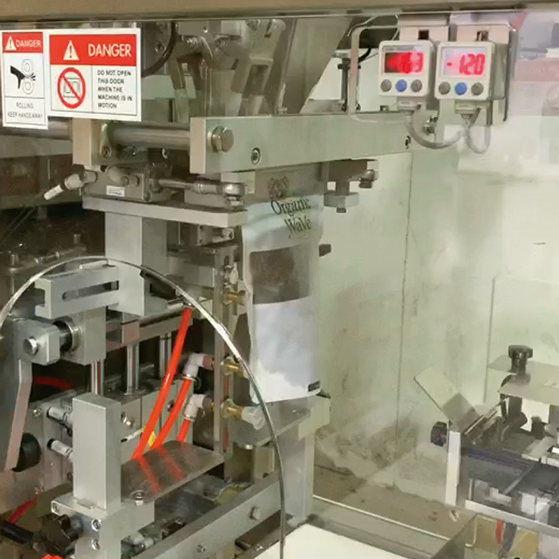 ベトナム自動コーヒー包装システム ドイパック焙煎コーヒー豆ガセットバッグジッパーポーチ包装機 日付プリンター付き